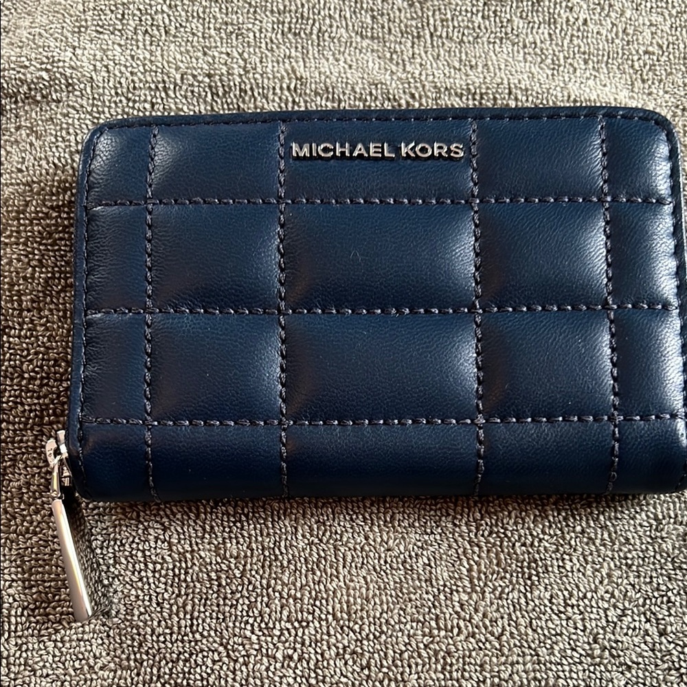 Michael Kors Quilted Zip Wallet in Navy